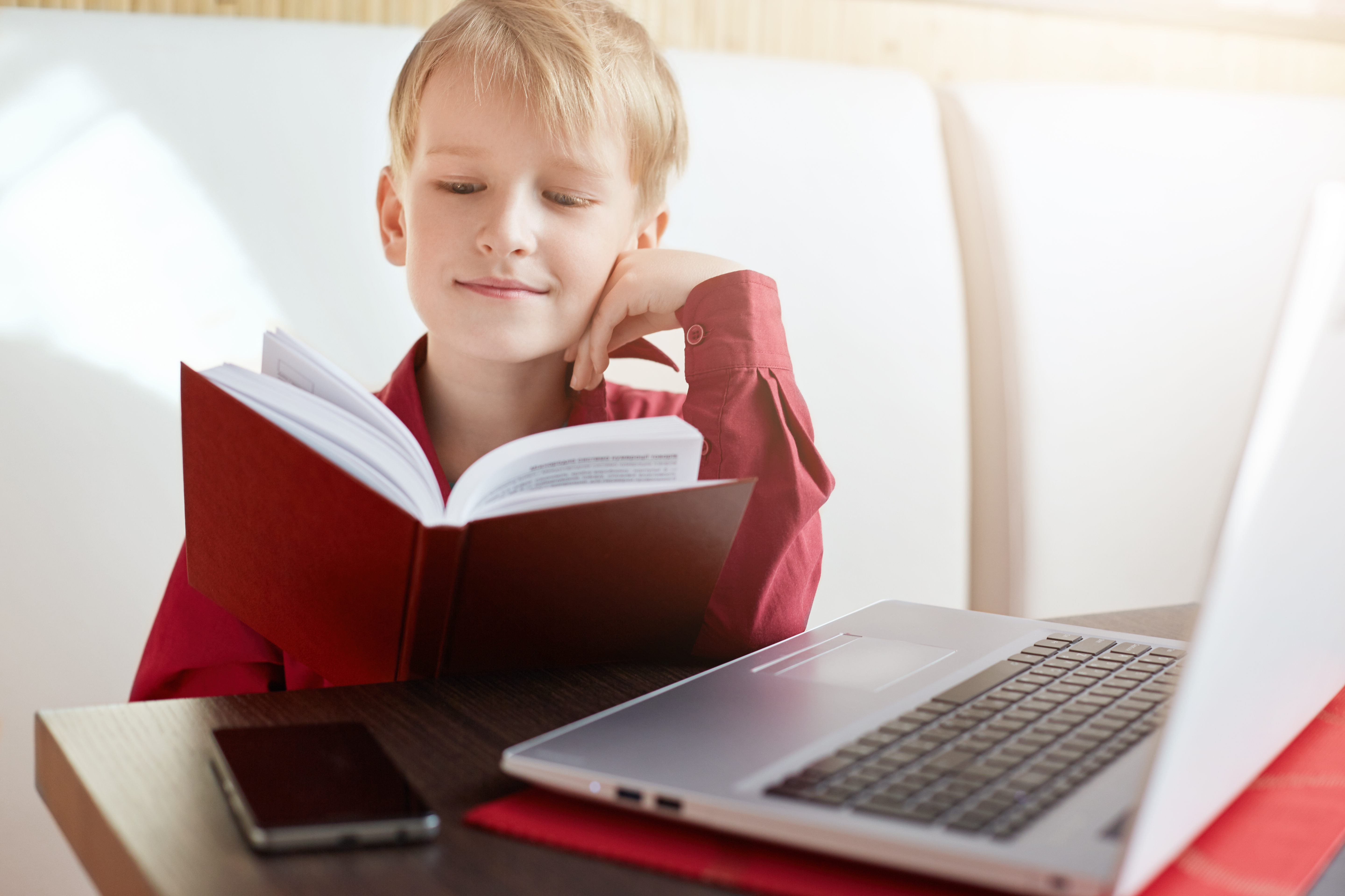 Книги vs блоги. Что сегодня читают дети?